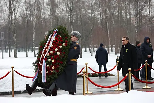 Депутаты почтили память жителей блокадного Ленинграда и воинов-освободителей Города-Героя