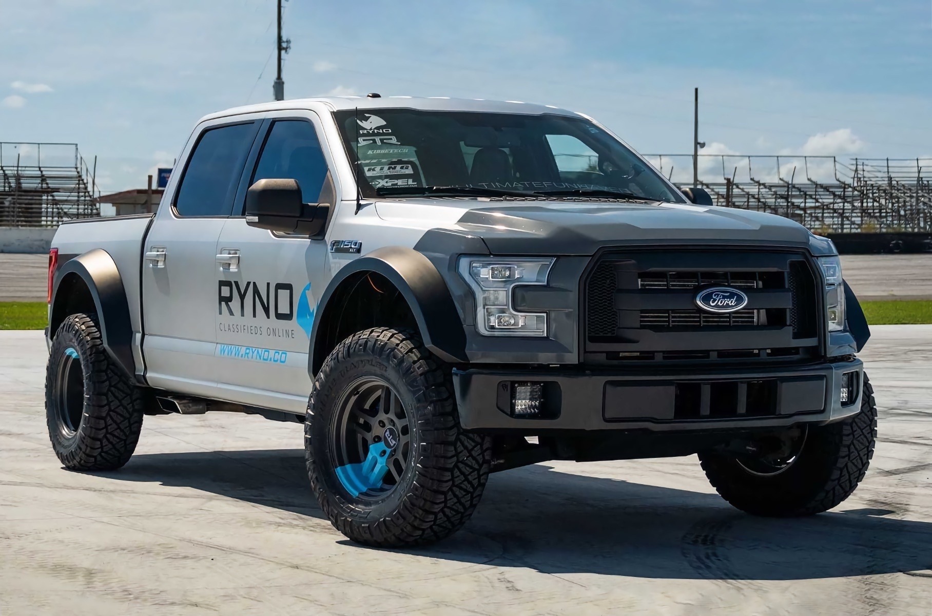 Ford показал самый экстремальный вариант F-150 Lightning1