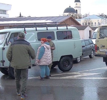 Калуга отправила в зону СВО две «буханки»-эвакуатора раненых