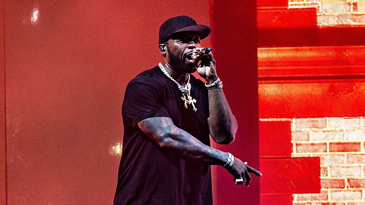 Казахстанцев разозлило упоминание 50 Cent фильма «Борат» в соцсетях