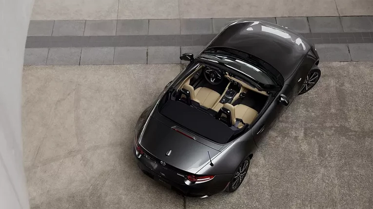 Mazda MX-5 Miata получила новую оптику, мультимедиа и подорожала в США4