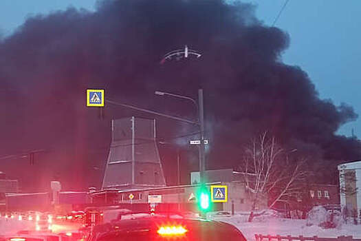 МЧС: во время пожара на рынке "Восточный город" в Челябинске не было людей