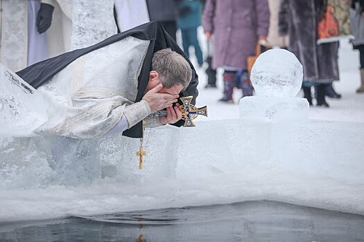 На Крещение искупались более пяти тысяч саратовцев