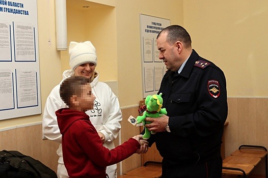 Нижегородские полицейские помогли семье, вернувшейся из Туркменистана