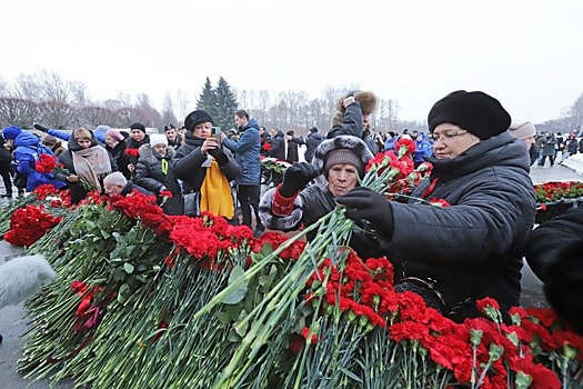 Патрушев призвал западников побывать на Пискаревском мемориале