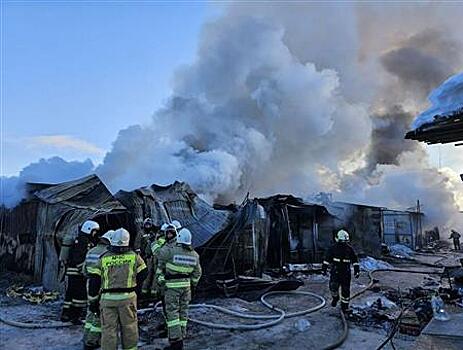 Прокуратурой организована проверка по факту пожара на Кировском рынке