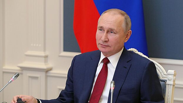 Путин пообещал повышение уровня МРОТ в 2024 году