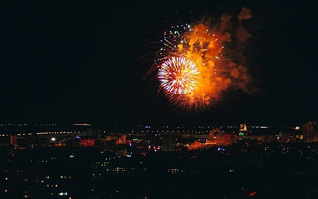 Рязанцам напомнили, как выбрать безопасные петарды и салюты