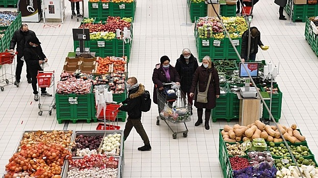 Росстат назвал продукты, которые подорожали сильнее всего в 2023 году