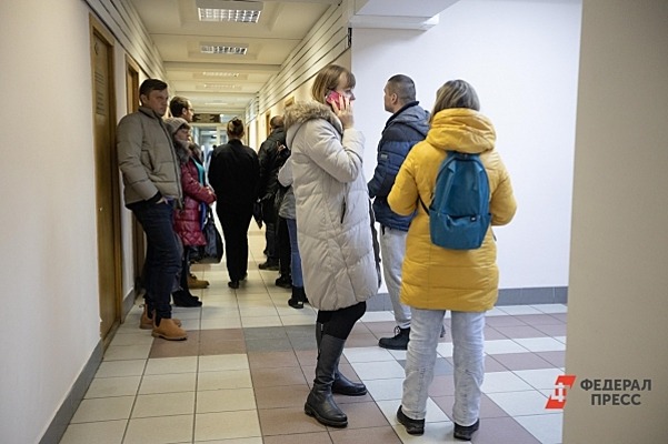 Стало известно, где во Владивостоке можно поставить штамп о гражданстве без очередей