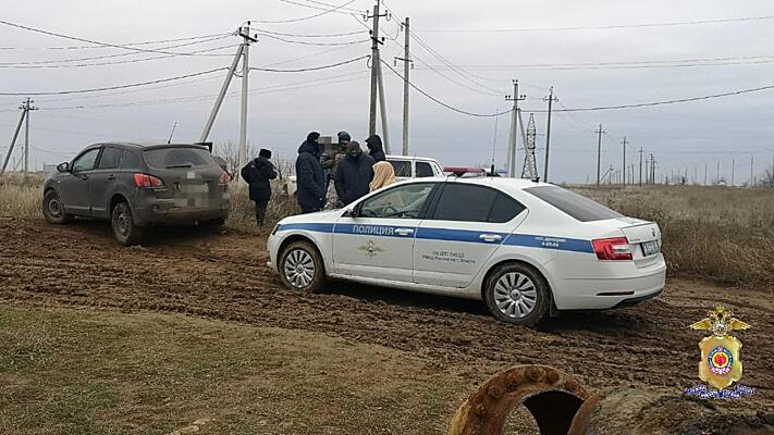 Троих сбытчиков мефедрона и организатора онлайн-наркомаркета задержали полицейские Калмыкии