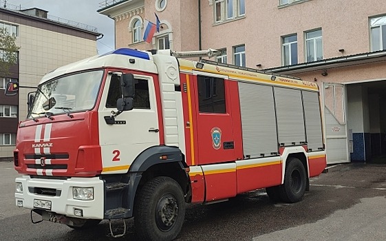 В Челябинске полыхает рынок «Восточный город»