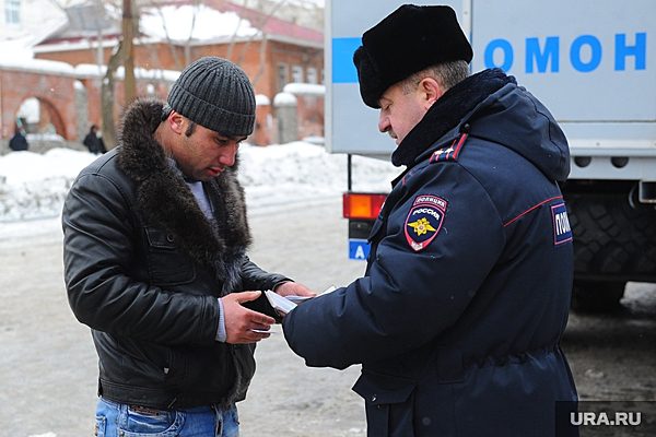 В Челябинске задержали мигранта, подделавшего личные данные для въезда в РФ