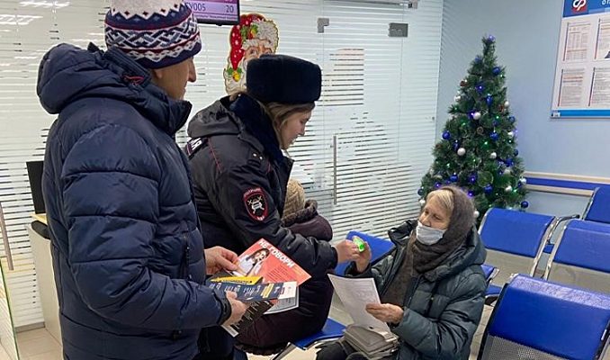 В Дагестане сотрудник Госавтоинспекции провел профилактическое занятие в гимназии № 37 им. Героя России М.Н. Нурбагандова