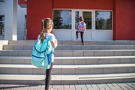 В регионе эвакуировали школу после того, как первоклассник принес подарок дедушке