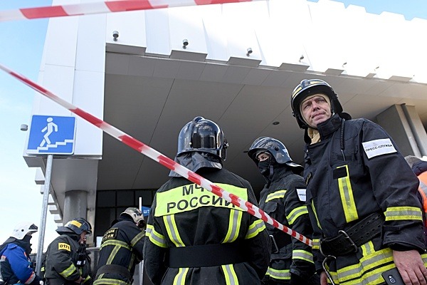 В Петрозаводске потолок ресторана быстрого питания рухнул на посетителей