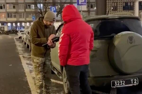 В Польше заметили раздающего повестки сотрудника украинского военкомата