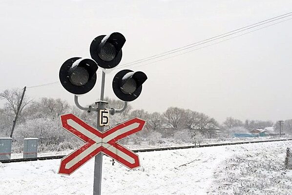 В Саратове временно закроют два железнодорожных переезда в январе