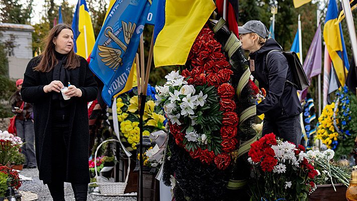 Женщины на митингах в Киеве, Одессе и Полтаве потребовали демобилизации украинских военных