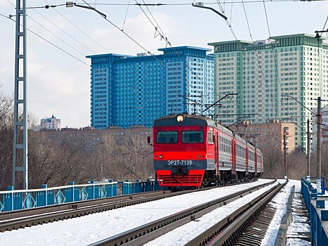 Движение пригородных поездов МЖД изменится в праздничные дни февраля и марта