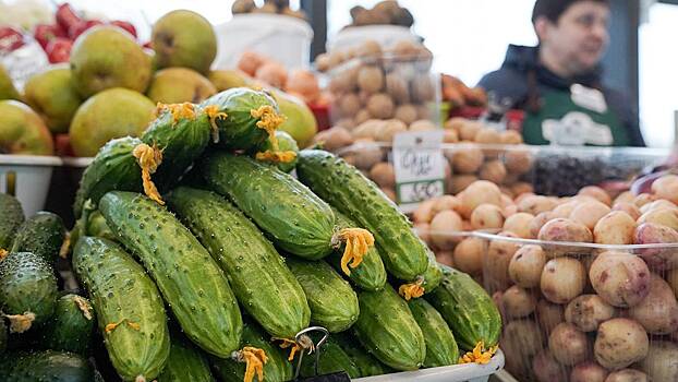 Москвичам рассказали о самой популярной продукции на ярмарках выходного дня