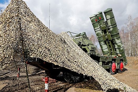 На Балтийском флоте расчеты ЗРК С-400 отразили удар условного противника с воздуха