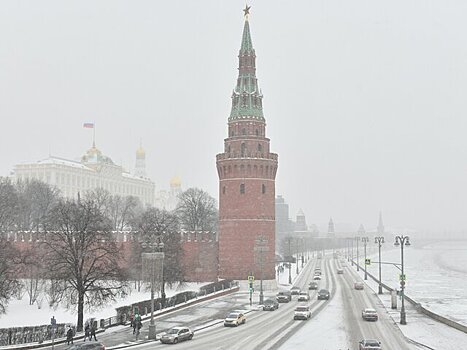 Снегопад будет заметать Москву до середины дня