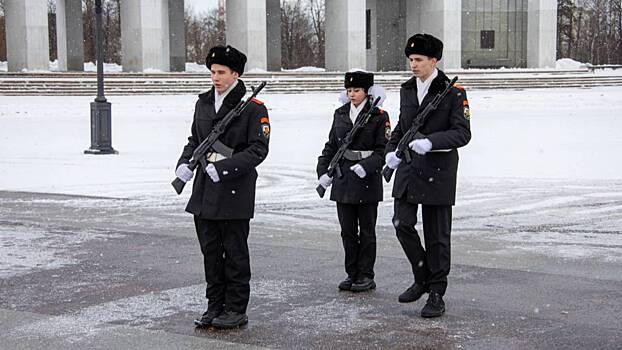 В День разгрома немецких войск под Сталинградом московские кадеты заступили на вахту у поста № 1