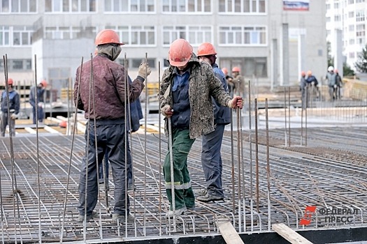 В Думе хотят повысить призывной возраст для мигрантов, получивших паспорт РФ