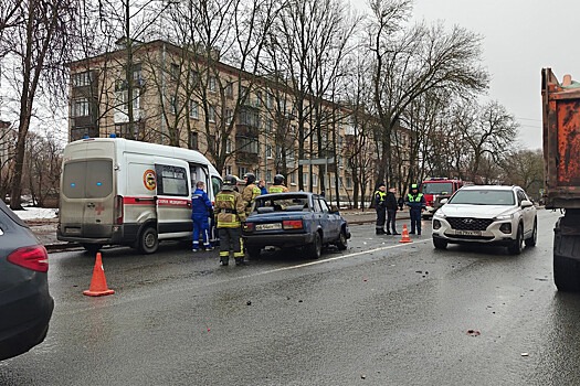 В Ленобласти попало на видео выпадение женщины из 