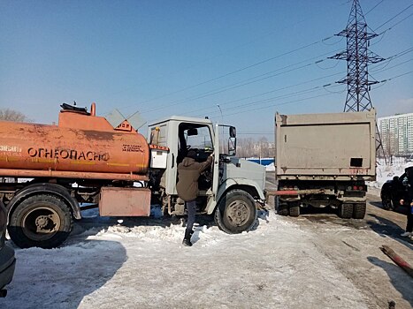 В Новосибирске пресекли незаконную торговлю бензином