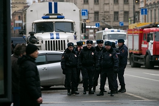 В петербургском метро задержали мужчину с гранатой