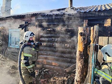 В поселке Читы загорелся частный дом