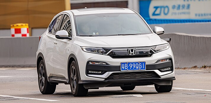 В России замечен кроссовер Honda с надежным двигателем, который стоит дешевле «китайцев»