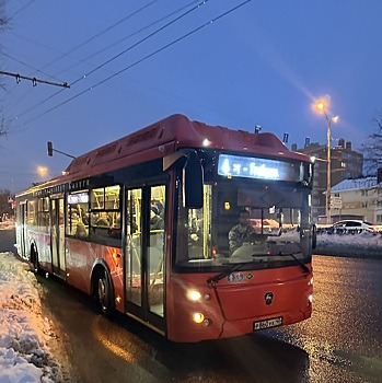 Калужским пассажиркам пообещали цветы 8 марта