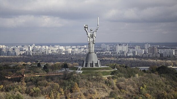 Мощные взрывы раздались в Киевской области