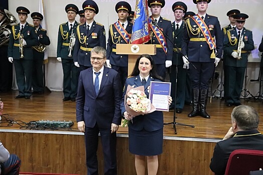 Петр Банников поздравил сотрудников нижегородского ГУФСИН с профессиональным праздником