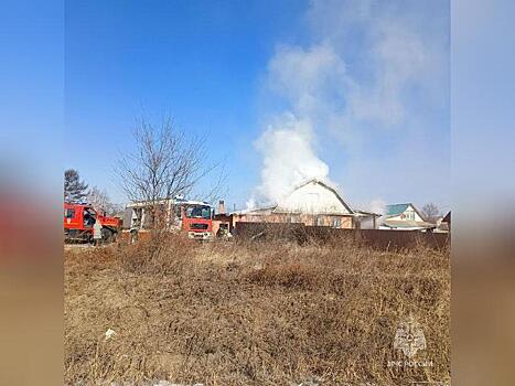 В дачном поселке Читы вспыхнул пожар