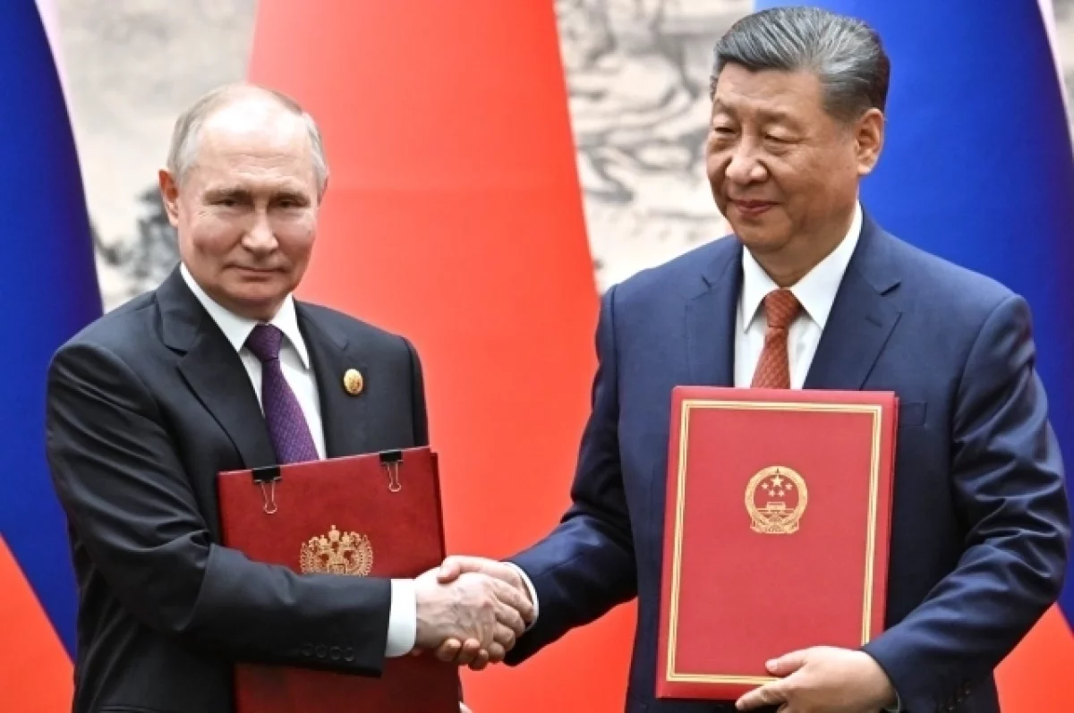 Путин назвал важным юбилеем 75-летие дипломатических отношений РФ и КНР0