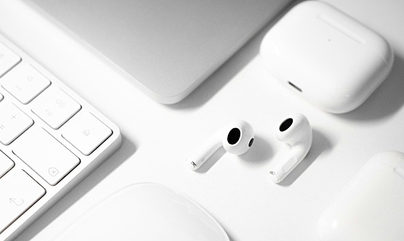 Apple впервые за три года представит новые AirPods