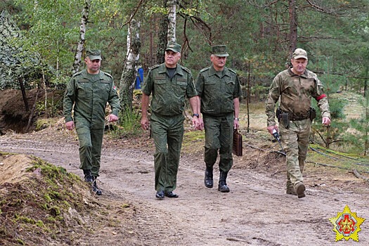 Белорусский генерал приехал на границу с Украиной