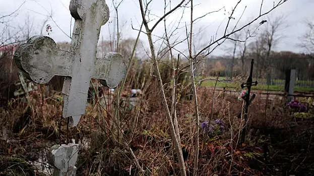 Подростки осквернили могилы в Великом Новгороде