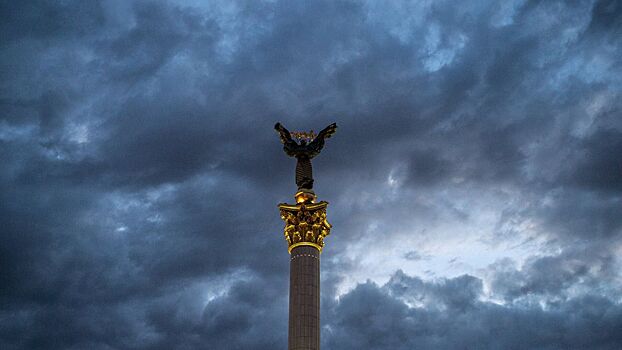 В Киеве после взрывов возникли перебои со светом и водой