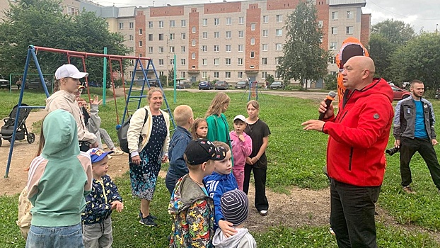 Вологжане обсудили строительство детской площадки на улице Горького в Вологде