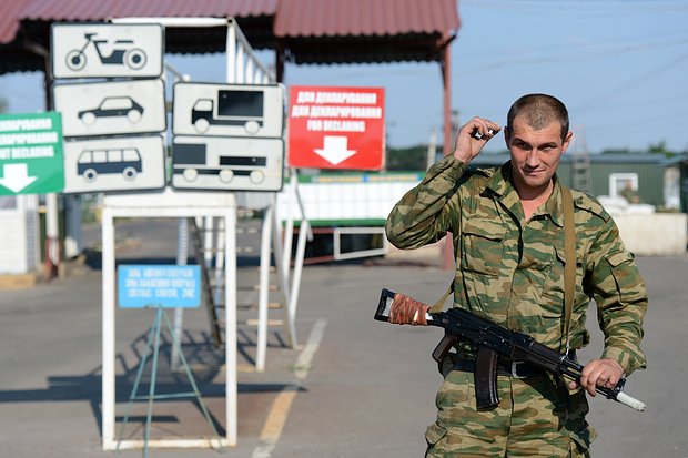 «Выдали только автомат» 10 лет назад закончилась битва за Иловайск. Что вспоминают ополченцы Донбасса о боях 2014 года?7