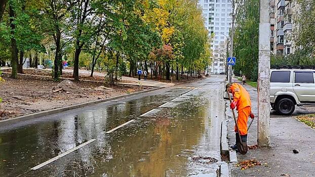 Более 16 кубометров воды откачали на проблемных участках после затопления улиц в Вологде