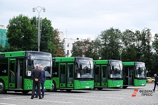 Граждане жалуются на нехватку автобусов между Мурманском и Снежногорском: власти назвали причину