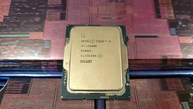 Intel начала менять i9-13900K на i9-14900K