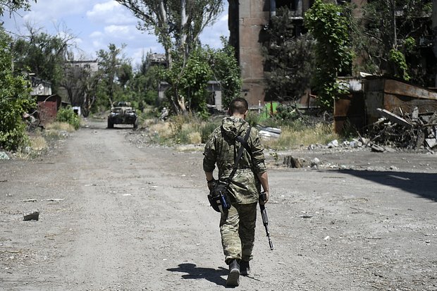 «Нам некуда было бежать» Отец и сын пошли добровольцами в донецкий спецназ. Как они вместе освобождали Мариуполь?7