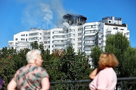 Погорельцам верхних этажей высотки на Эпроновской какое-то время придётся жить без воды и лифта — Дятлова